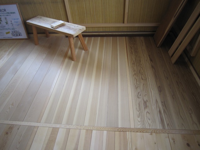 戸田材木店さんの杉柾目フローリングです。