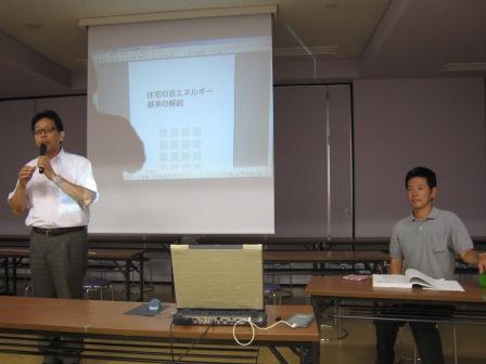 野池学校の初回が東京にて行われました。左は設営準備をしていただいた参創ハウテックの清水社長です。