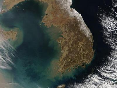 朝鮮半島の衛星画像