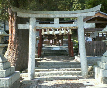 お散歩先の神社