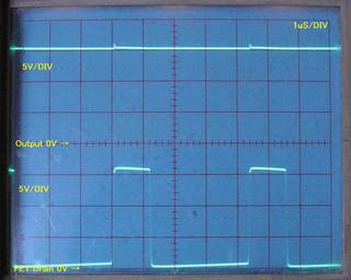 Time scale 1uS/DIV、upper ch: output 5V/DIV 15V  with 0.6V ripple(peak), lower ch: FET Drain 5V/DIV