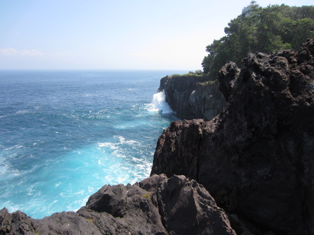 満潮時の城ヶ崎海岸