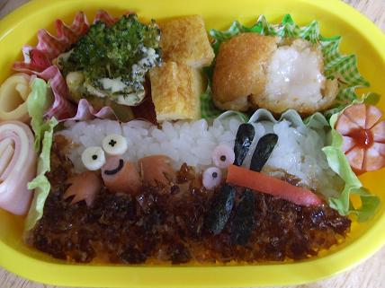 10.30オケラくんと赤とんぼのお弁当～R.JPG