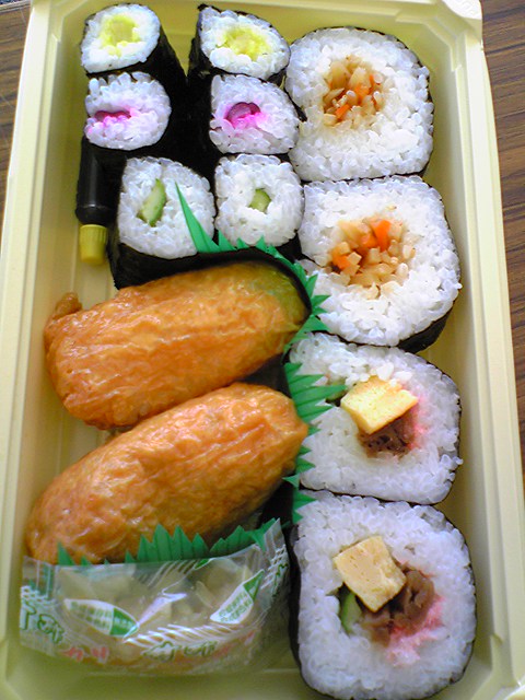 081012_114002お弁当.jpg