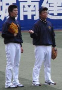 山省と小川コーチ