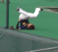 金子試合前調整中