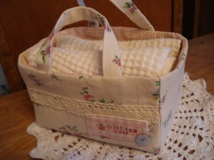 手つきＢＯＸ（大）生成り花柄その２.jpg