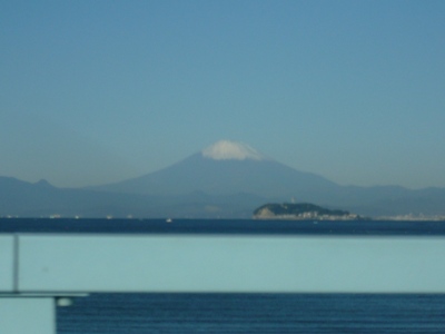 江ノ島と富士山.JPG