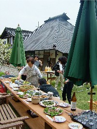 05-05-06庭ﾊﾟｰﾃｨ.JPG