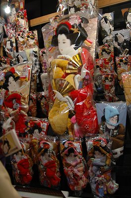 高い羽子板は５０万円もする