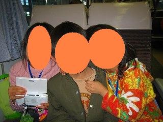 名鉄はボックスタイプの椅子があって　とても嬉しいです♪