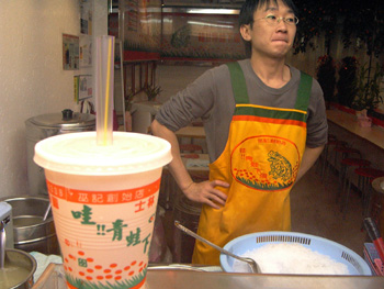 店員とジュース