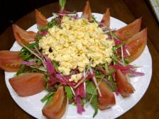 水菜と赤大根のミモザサラダ