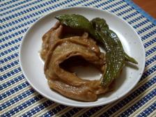 車麩と万願寺唐辛子の揚げ煮