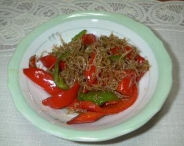 ピーマンと赤ピーマンのじゃこ炒め