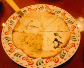 クッチーニ　クワットロチーズのピザS