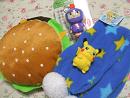 300円SHOPではポケモンマフラーなど購入