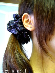 レース調ドットシュシュ