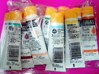 アクリルカラー