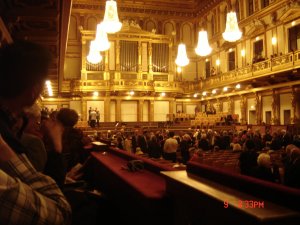 ウィーンでの有名なGoldenersaal（Musikverein）