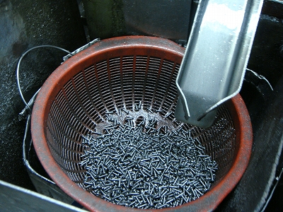 転造完了のねじたち