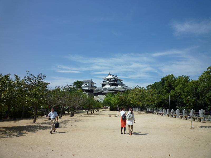 松山城-広場