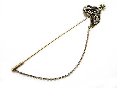 アンティークなクラウンデザインがかわいいハットピンブローチ