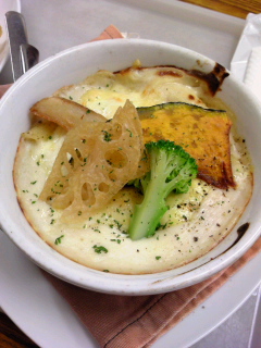 昨日のランチはペンネグラタンでした