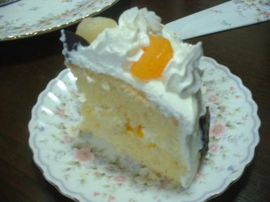 フルーツデコレーションケーキチョコ断面