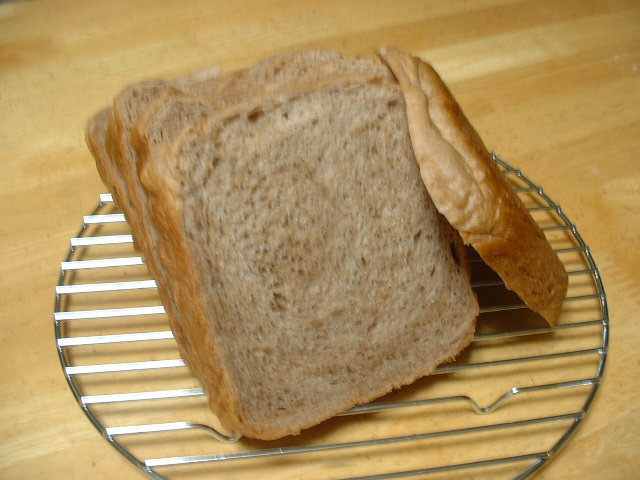 ココアパン断面