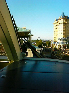 モノレール一番前!