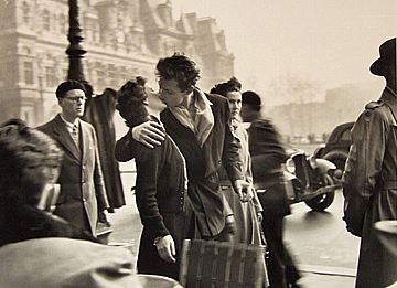 paris_kiss　ロベール・ドアノー　１９５０b.jpg