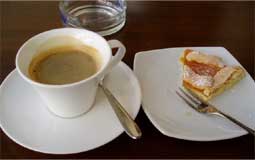 コーヒーとケーキ