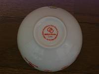 ０５１１ミッフィー食器裏