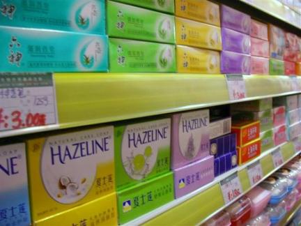 昆明のコンビニの陳列