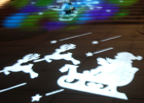 汐留を走るサンタ