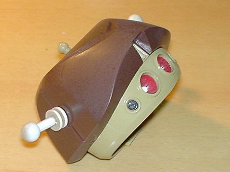 ゴッグ、胸部接着