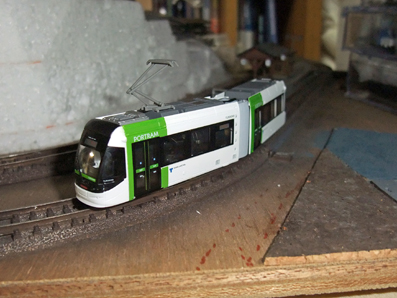 富山ライトレール黄緑