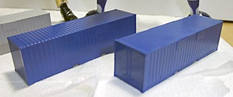 日通コンテナ青