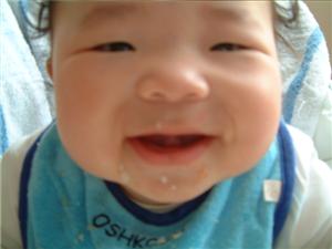 笑います