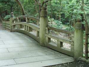 明治神宮の橋.jpg