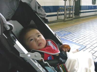 初新幹線を前に興奮気味の駿さま