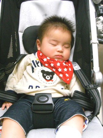 西宮の空気を感じながら体を休める駿さま