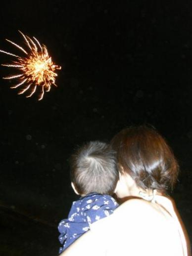 1008マミーとトモニ花火を愉しむ駿さま