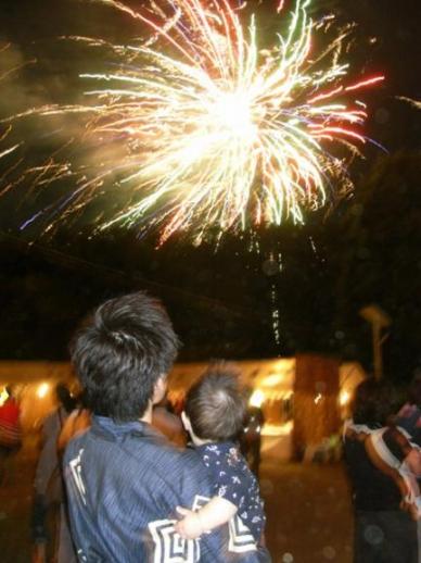 1008ダディとトモニ花火を愉しむ駿さま