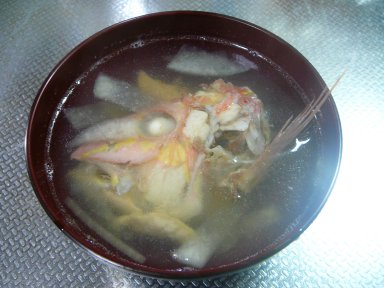 イトヨリダイのアラ汁