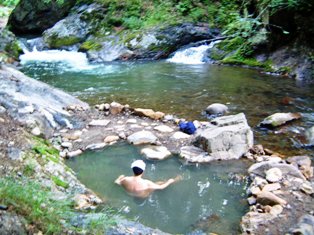 北海道菅野のいで湯052_edited5露天.jpg