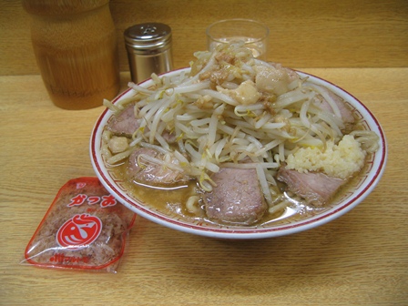 20110221_ラーメン二郎環七新代田店_しおべえチャーシュー_かつお節