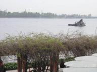 川の向こうの国04