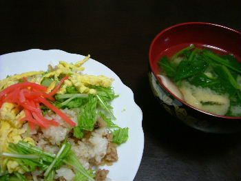 そぼろ混ぜご飯